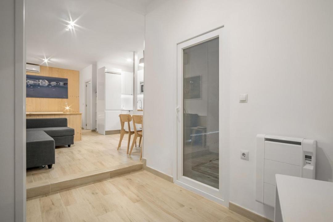 1 Bedrooms 1 Bathroom Furnished - La Latina - Modern - Mintystay Apartamento